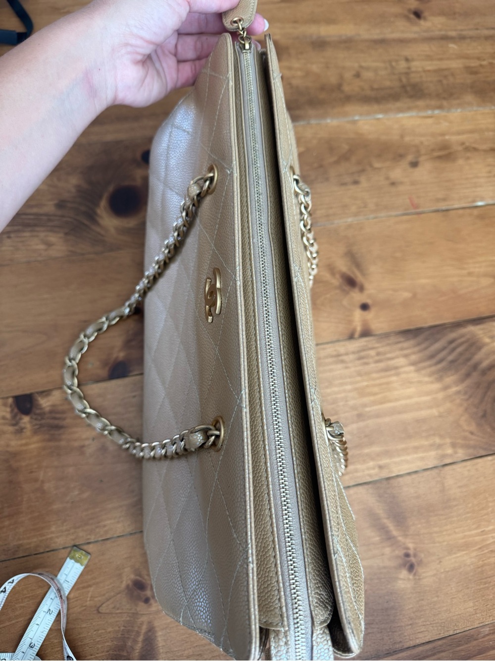 CHANEL Quilted Beige Caviar Leather Chain Shoulder Bag - Picture 5 of 16